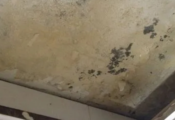 景洪阳台漏水维修公司分享下景洪卫生间渗水维修需要注意哪些问题。